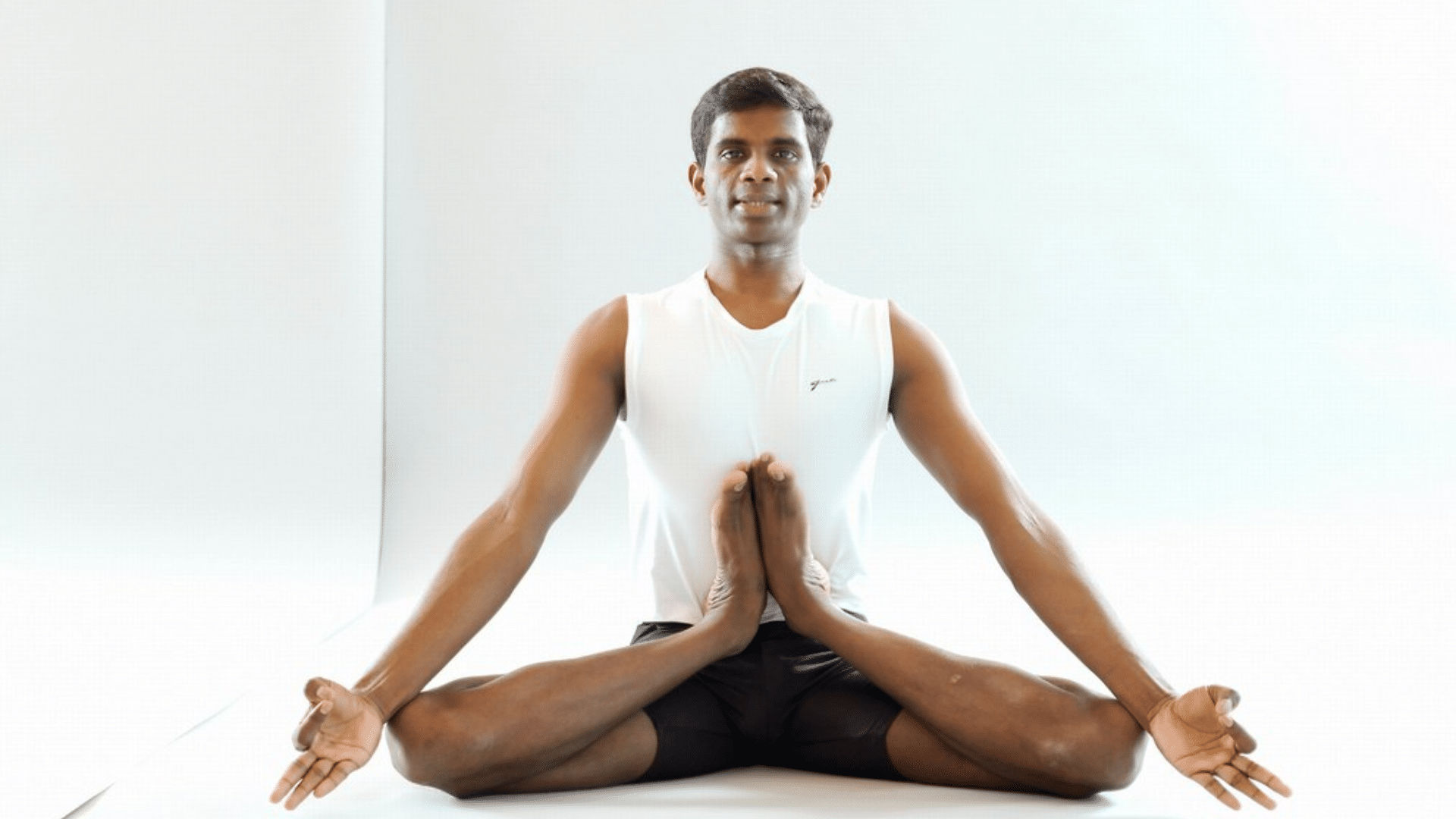 Bulbous Pose Kandasana