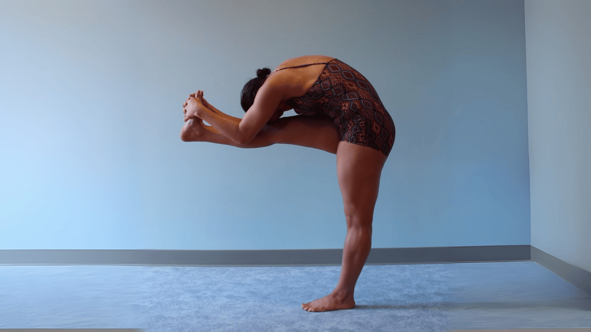 5 standing head to knee dandayamana janushirasana