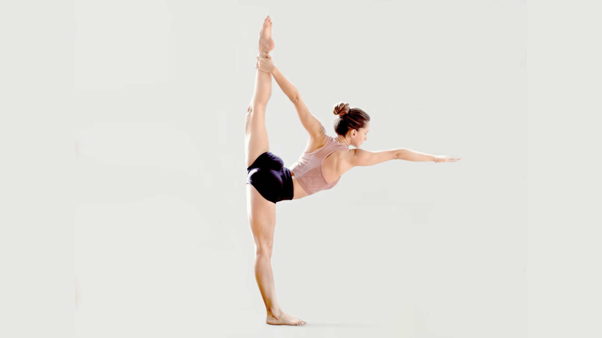 6 standing bow pulling pose dandayamana dhanurasana